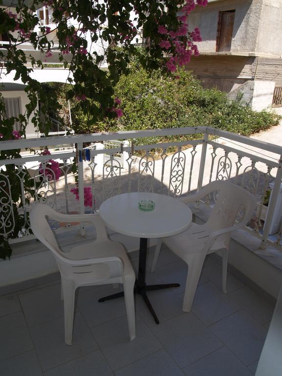 Roses Studios Karpathos Kamer foto